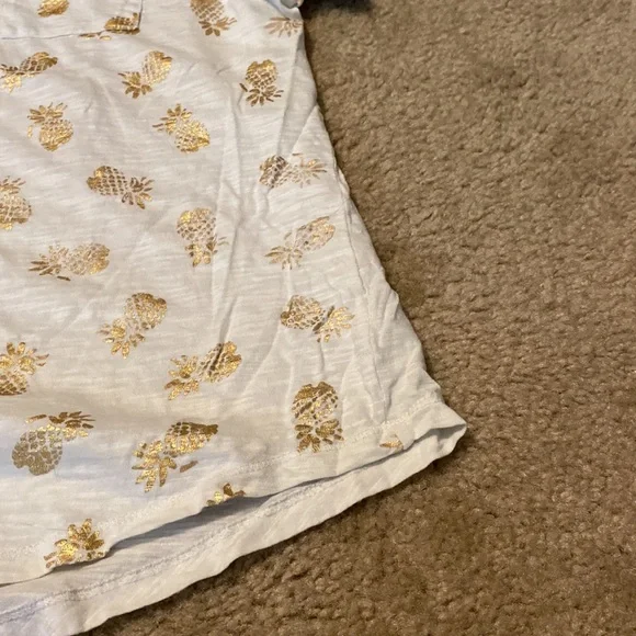 Gold foil pineapple t-shirt - Picture 6 of 8